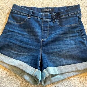 Judy Blue Cuffed Women Denim Shorts - Size Large